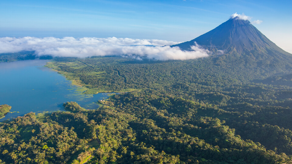 Active volcanoes of Costa Rica Image 4