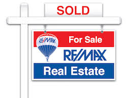 RE/MAX 'Sold' sign