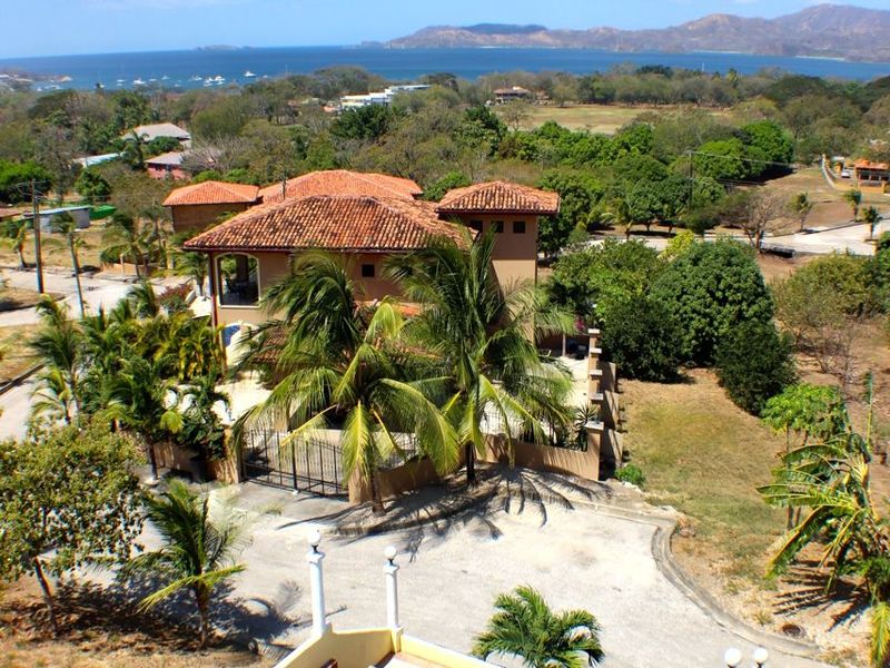 Altos de Flamingo Image 1