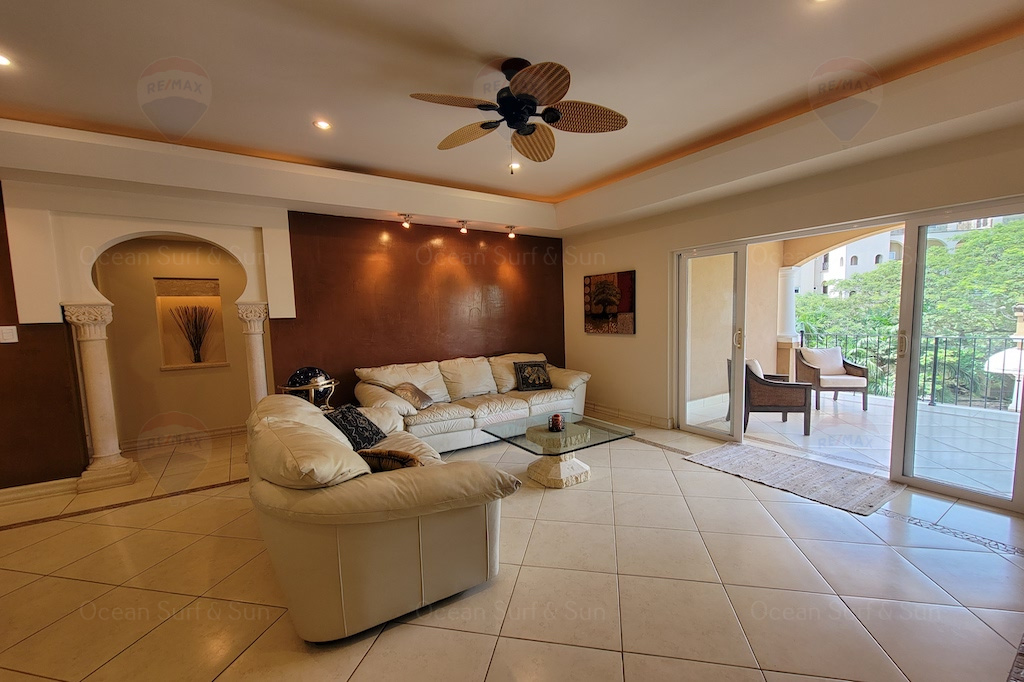 Boca Raca 11 ~ 2 Bedroom Oceanview Condo in Town — Photo 1