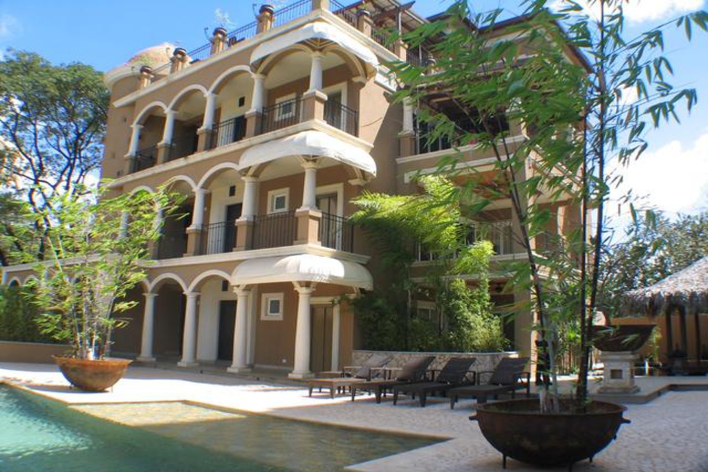 Boca Raca #15 – Ocean view condo steps from the beach — Photo 1