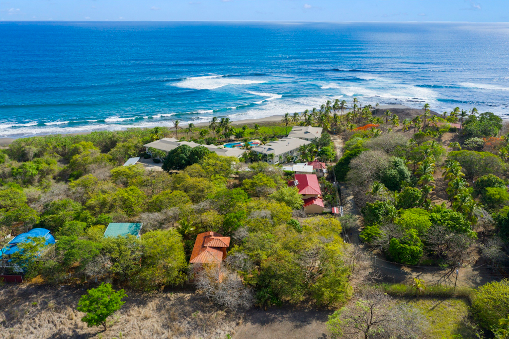 Brisas del Mar ~ 2 Bed Beachfront Condo — Photo 1