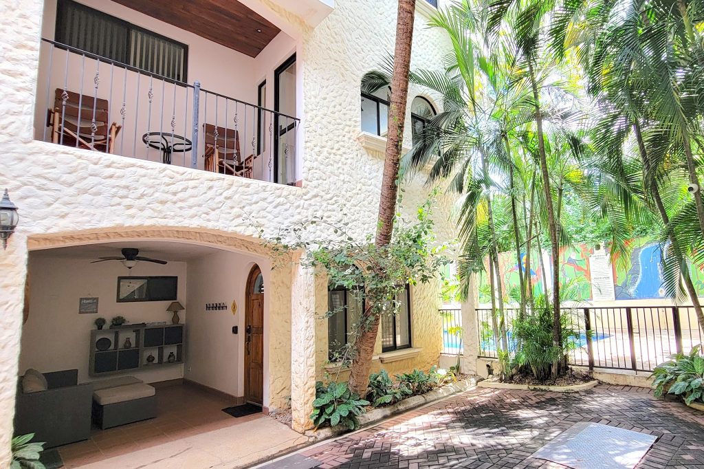 Buena Vida 4 ~ Charming 2-Bedroom Condo in the Heart of Tamarindo — Photo 1