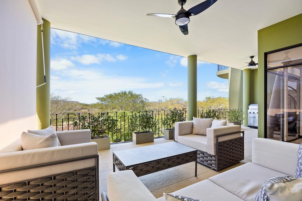 Carao T3-4 ~ Impeccable 3 Bedroom Condo in Luxury Golf Resort — Photo 1
