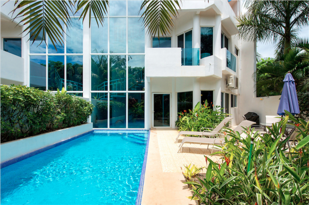 Casa Azul del Mar ~ A few steps from the beautiful beach of Playa Langosta — Photo 1