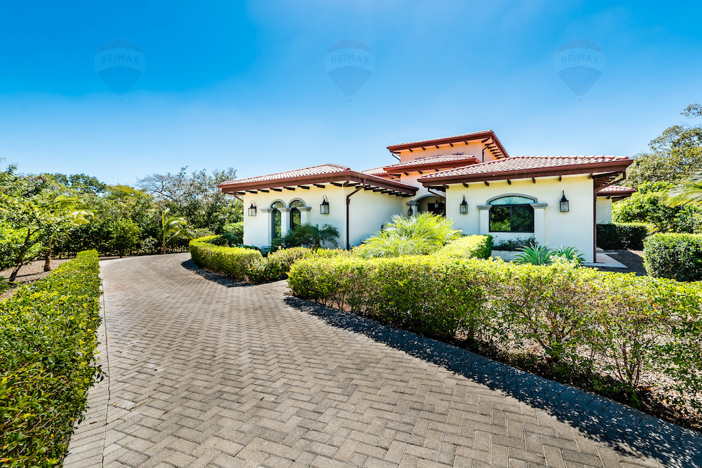 Casa Bella Marea ~ One of a Kind, a Must See! — Photo 1
