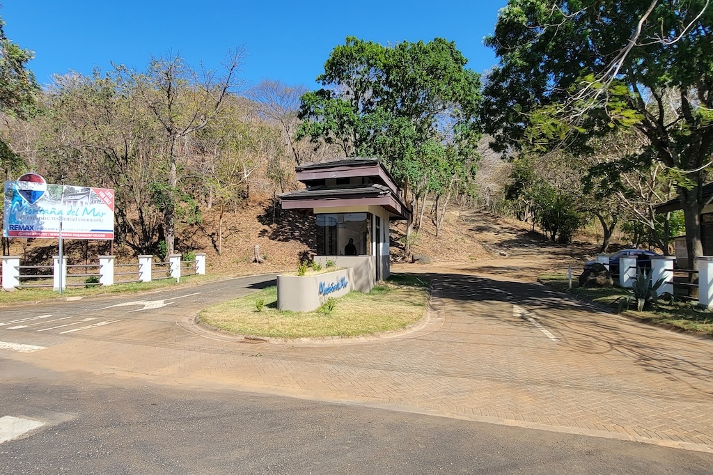 Corner Lot with Mountain and Valley Views – Montana del Mar Lot 41
