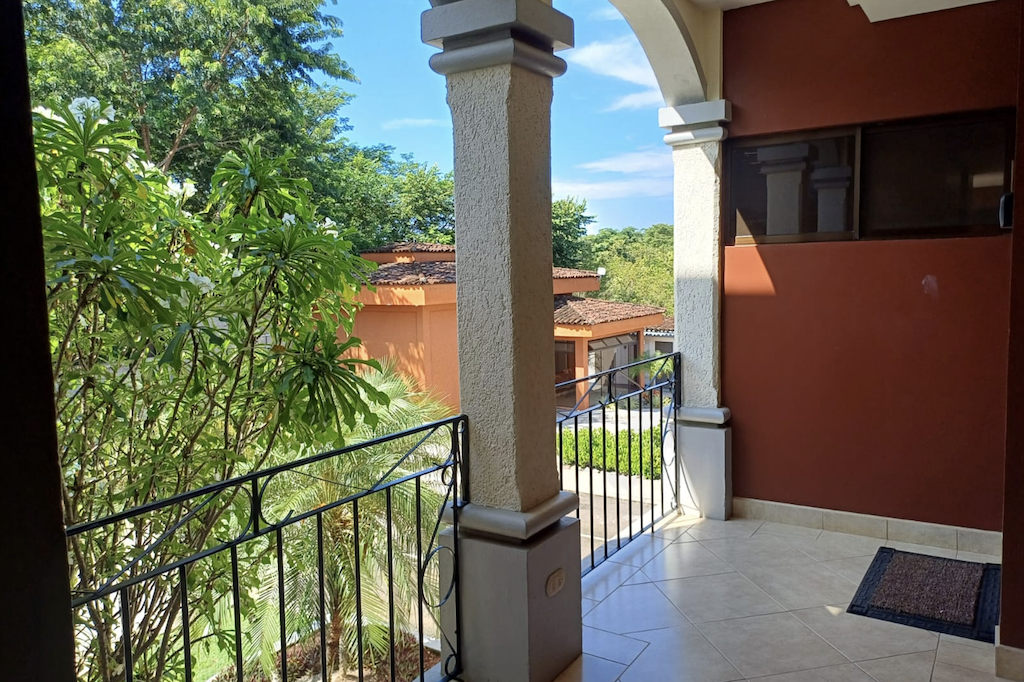 Renovated One-Bedroom Apartment in Palmas de Tamarindo