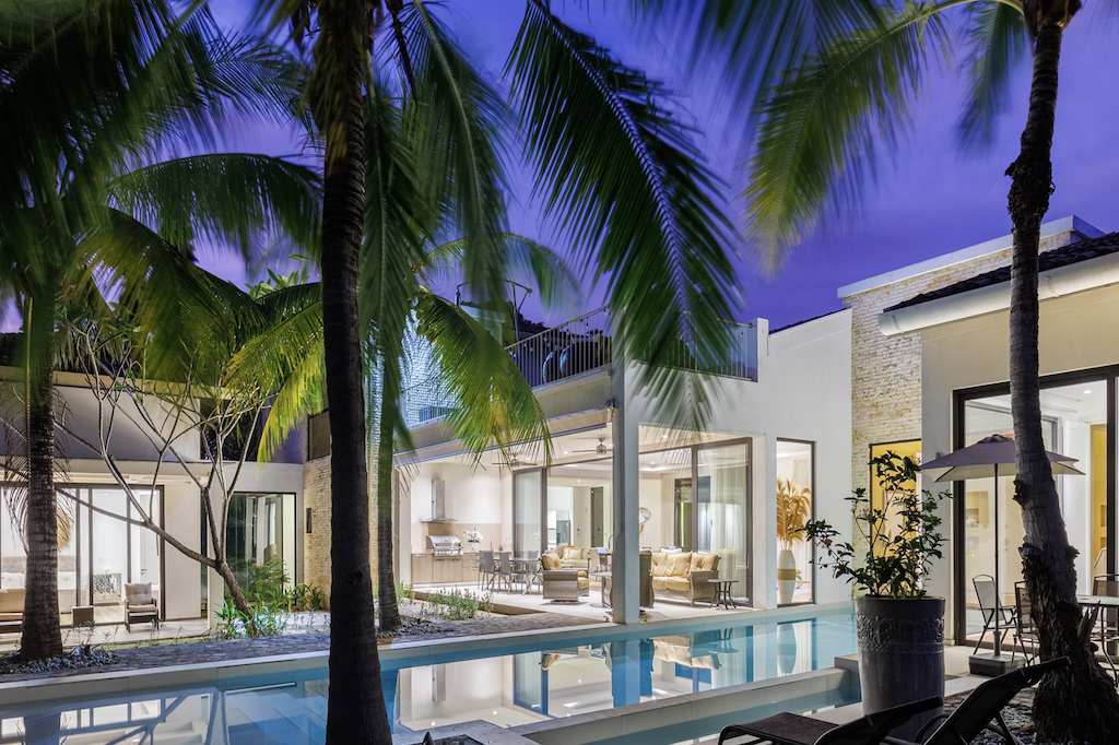 Reserva de Golf 49 ~ Elegant 4-Bedroom Villa with Luxury Finishes in Hacienda Pinilla — Photo 3
