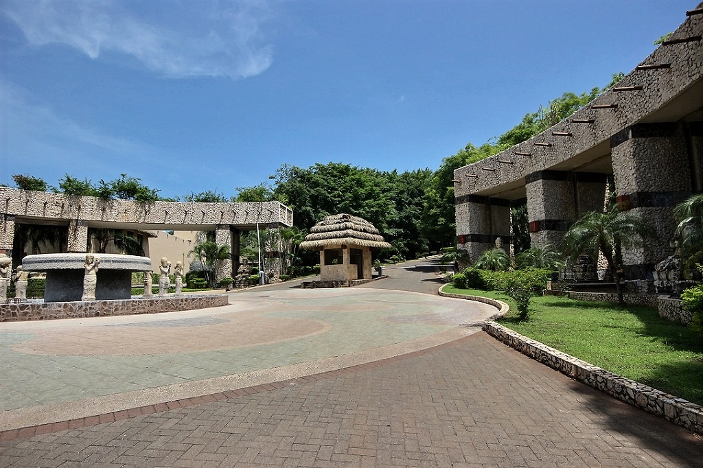 Senderos Tamarindo Image 1