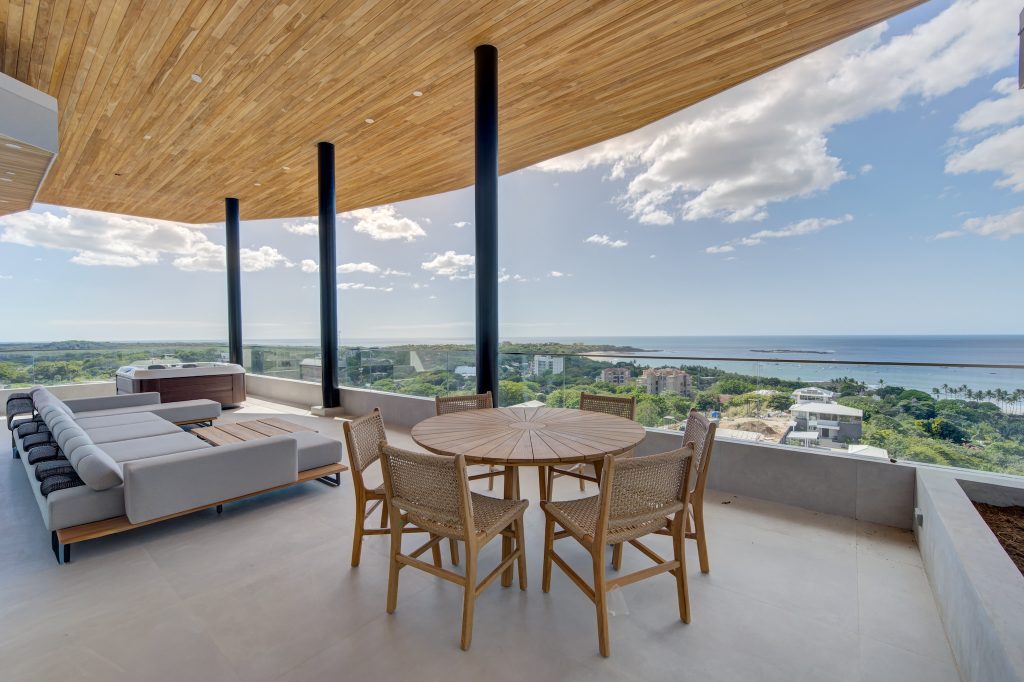 Tamarindo 360º Penthouse ~ Two-Level Ocean View with Private Rooftop Terrace