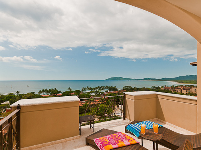 Diria condo penthouse terrace