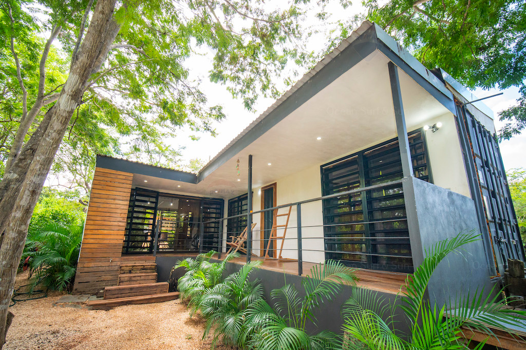 Container Home 5 Minutes Away from Avellanas Beach